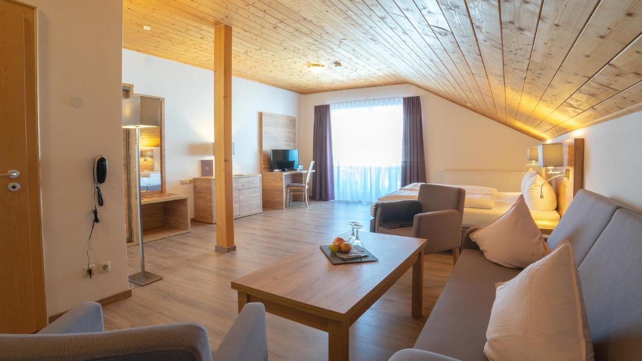 Hartungs Hoteldorf 福森 外观 照片