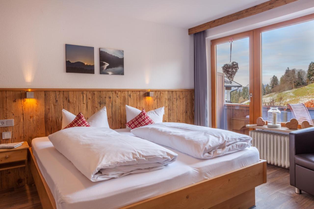 Hartungs Hoteldorf 福森 外观 照片