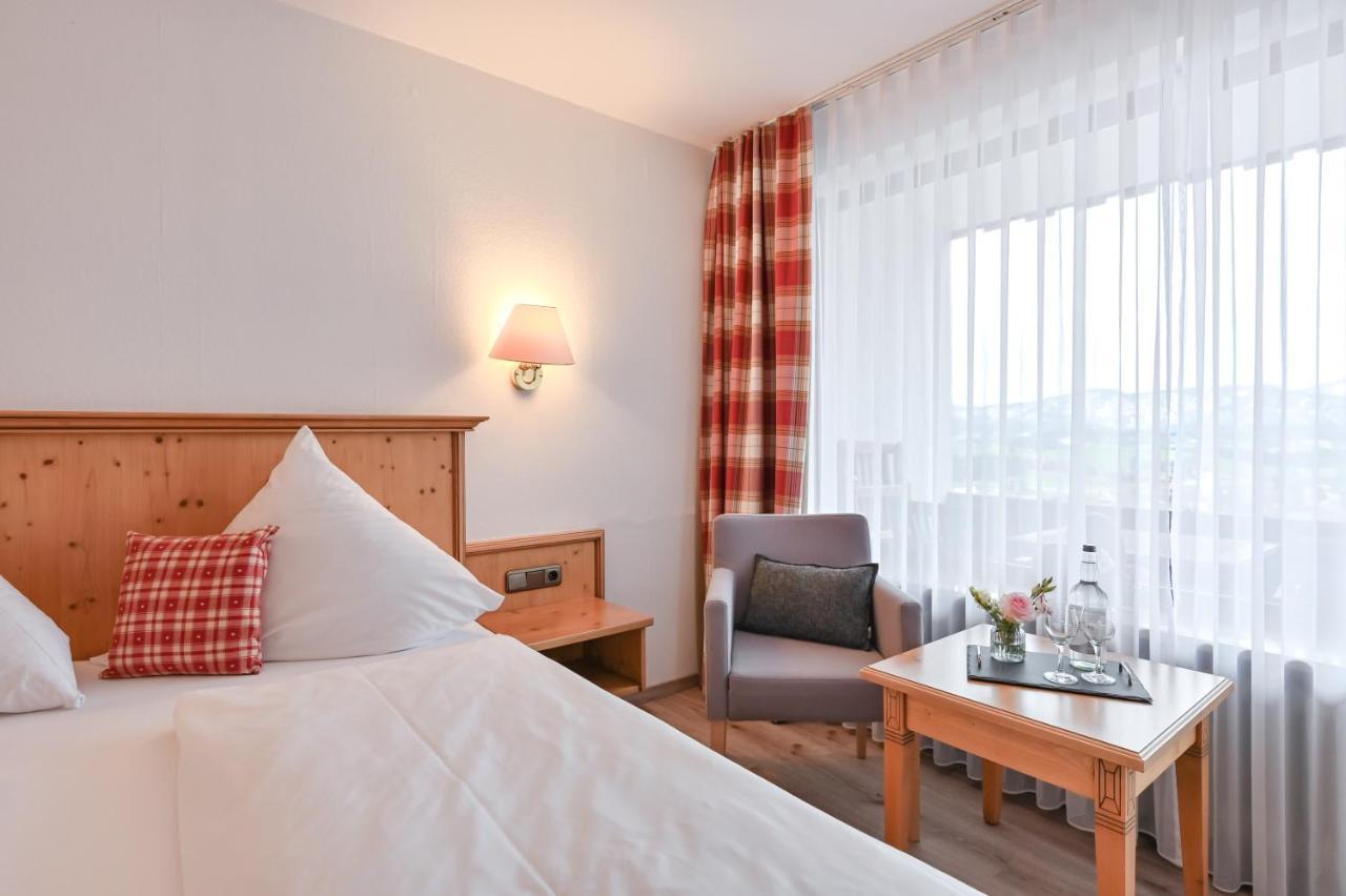 Hartungs Hoteldorf 福森 外观 照片